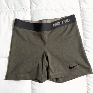 GREY NIKE PROS
